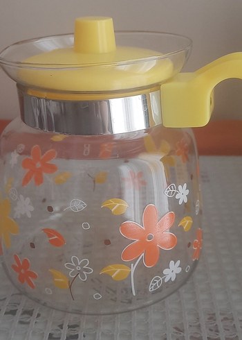 Sarı Kapaklı Çiçek Desenli Cam Demlik