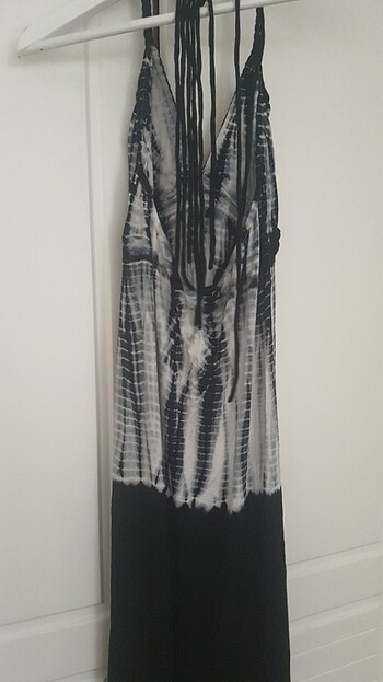 Boyundan bağlamalı elbise - Görsel 6