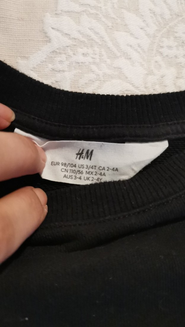 Kız Çocuk Siyah Fırfırlı Uzun Kollu Bluz - Görsel 4