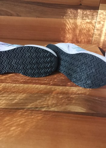 Kız Çocuk Beyaz Cırt Cırtlı Spor Ayakkabı - Görsel 3