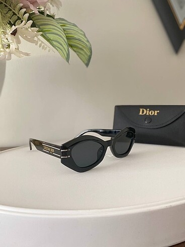  Beden CHRISTIAN DIOR