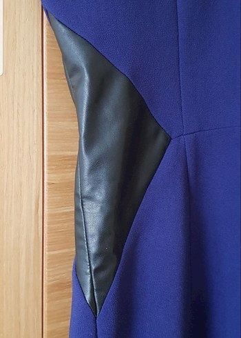 Lacivert V Yakalı Elbise - Görsel 2