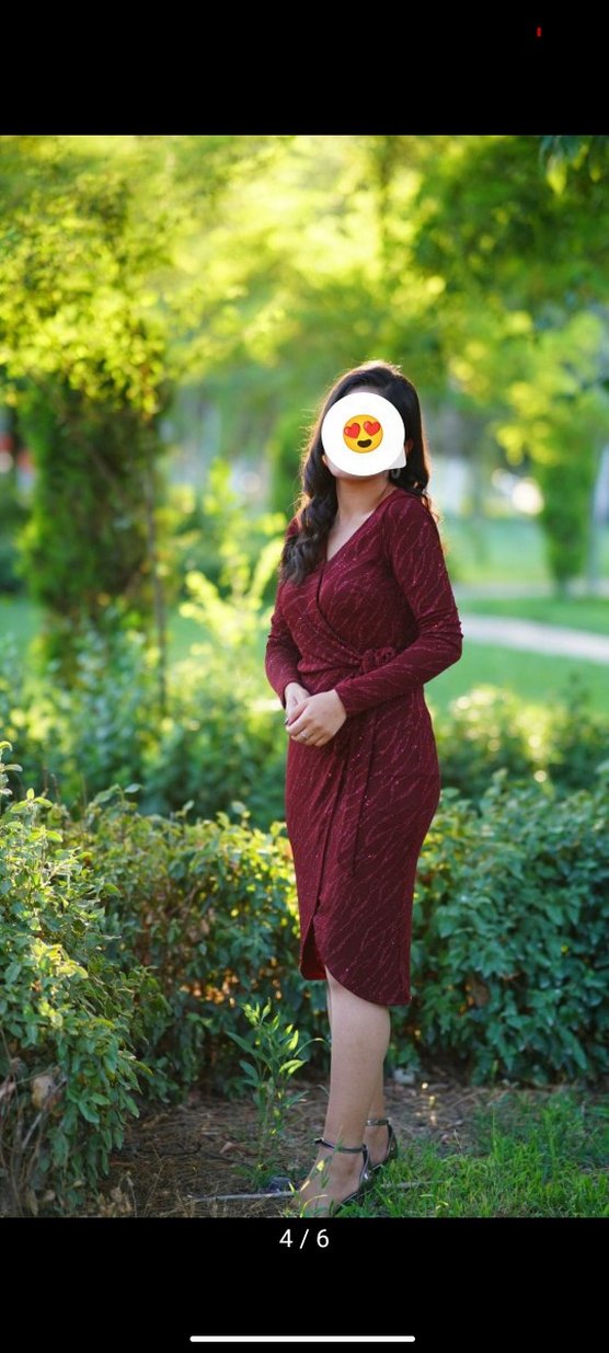 Bordo Parlak Yılan Desenli V Yakalı Uzun Elbise - Görsel 4