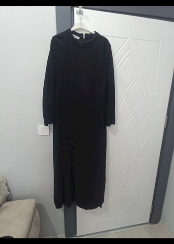 V Yaka Siyah Uzun Gece Elbisesi - Görsel 2