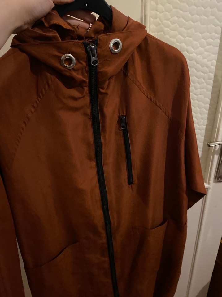 Kahverengi Kapüşonlu Kadın Süet Trençkot - Görsel 3