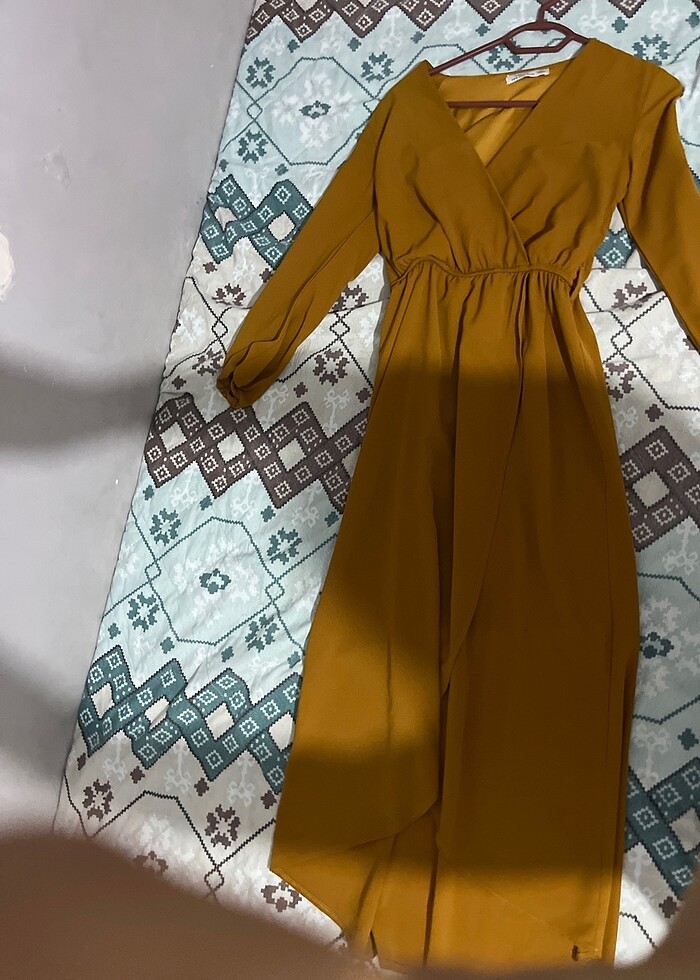 koyu hardal sarisi elbise yirtmacli - Görsel 2