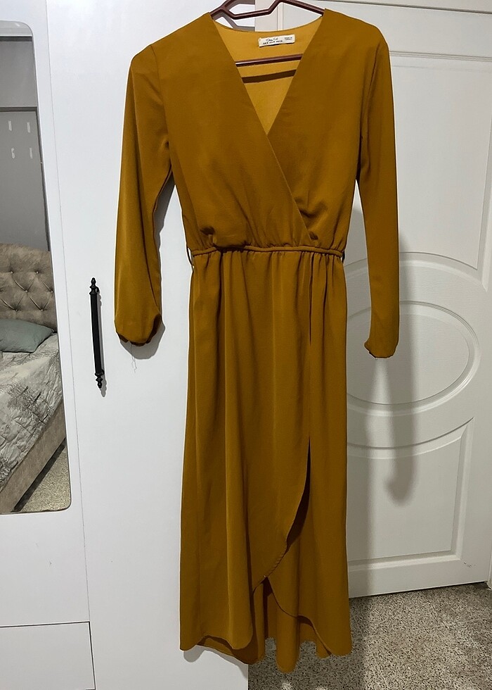 koyu hardal sarisi elbise yirtmacli - Görsel 4