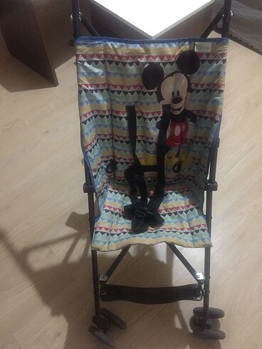 Baston tipi bebek arabası