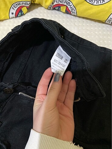 34 Beden siyah Renk Dar pantalon