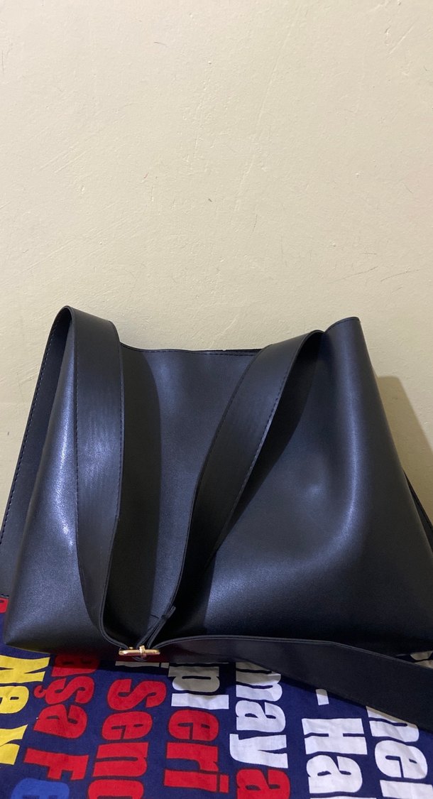 Siyah Minimalist Deri Kadın Omuz Çantası - Görsel 3