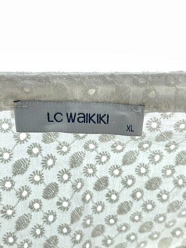 xl Beden beyaz Renk LC Waikiki Gömlek %70 İndirimli.