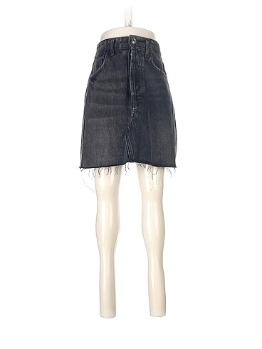 Stradivarius Mini Etek %70 İndirimli.