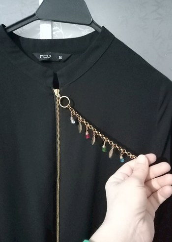 Zincir Detaylı Siyah Uzun Kadın ferace - Görsel 3