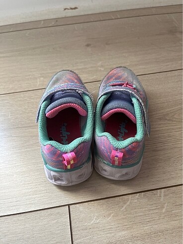23 Beden Skechers ayakkabı