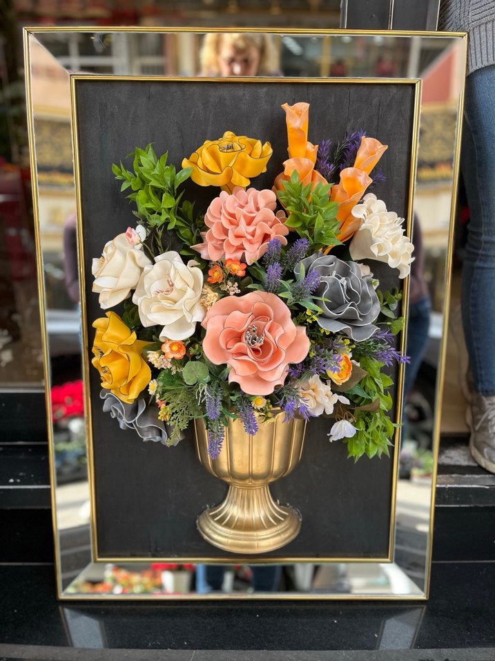 Çiçekli Altın Vazo Tablosu - Görsel 2