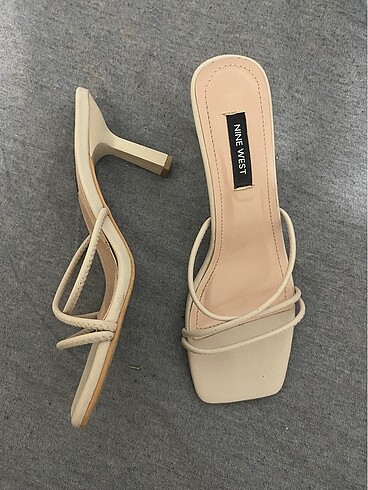 nine west topuklu terlik