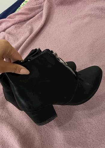 38 Beden Kadın Siyah Rugan Stiletto Bağcıklı Bot