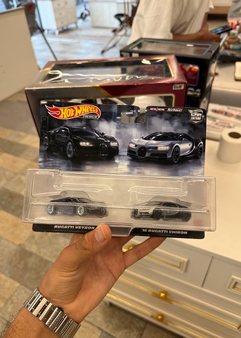 Hot Wheels premium ikili bugatti Chiron ve veyron
