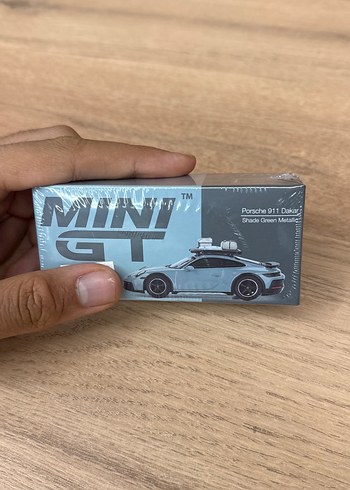 Mini GT Porsche 911 Dakar
