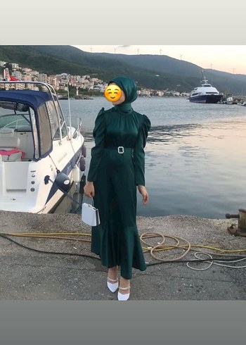 Yeşil Parlak Uzun Kollu Uzun Elbise