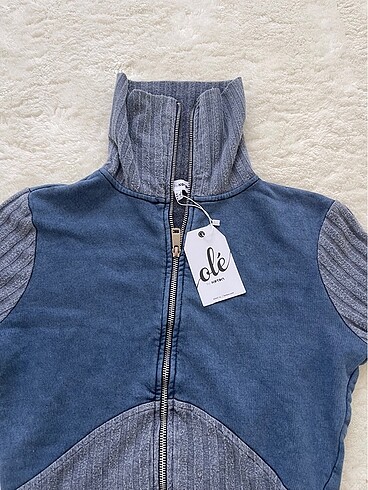 s Beden Crop Hırka