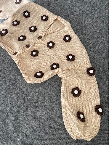 Zara PAPATYA ÇİÇEKLİ ÖRME HIRKA