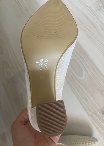 Diğer Diger Beyaz Yılan Derisi Desenli Stiletto