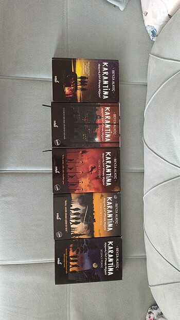 Beyza Alkoç-Karantina kitap seti