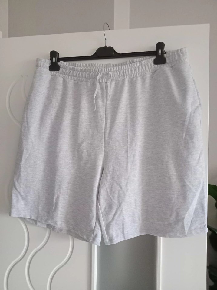 Lcwaikiki 4XL Beden Kısa Şort - Görsel 2