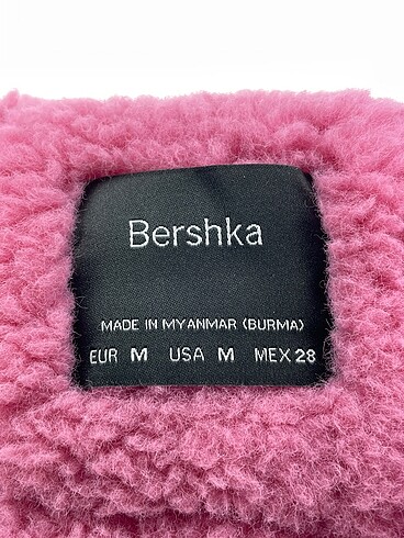 m Beden pembe Renk Bershka Kaban %70 İndirimli.