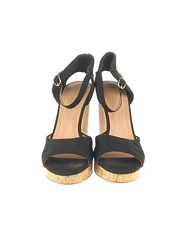 39 Beden H&M Dolgu Topuk %70 İndirimli.