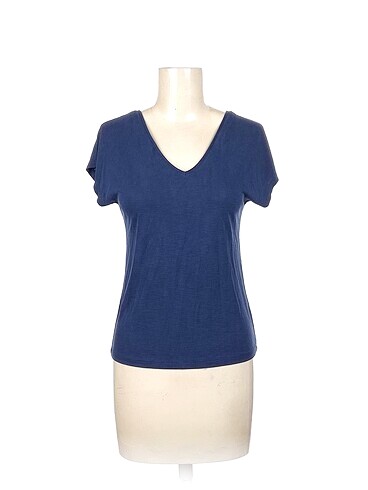 PreLoved T-shirt %70 İndirimli.