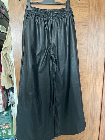 oysho deri pantolon
