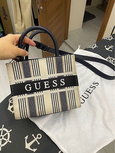 guess çanta