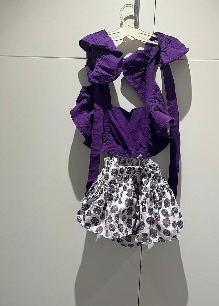 Kız bebek sırtı açık tulum - Görsel 2