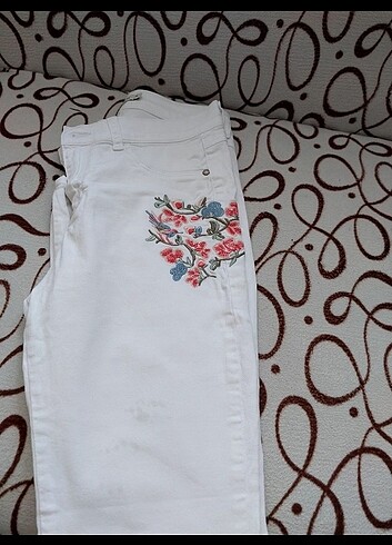 Diğer Beyaz çiçekli pantolon