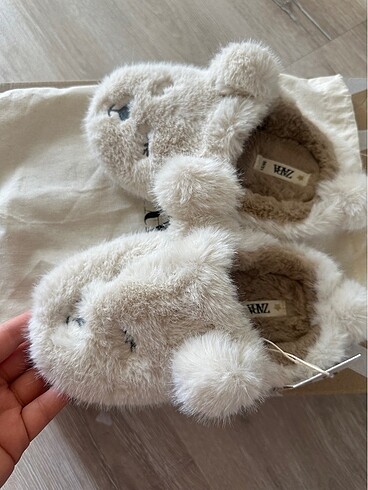 30 Beden ten rengi Renk Zara peluş ev terliği