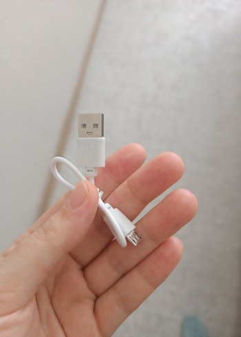 Beyaz Telefon Şarj Kablosu (USB Kablo)