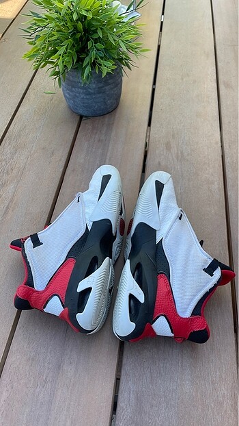 37 Beden Jordan max aura 4 orijinal