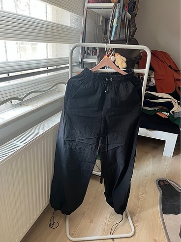 paraşüt kumaş paça lastikli bol pantolon