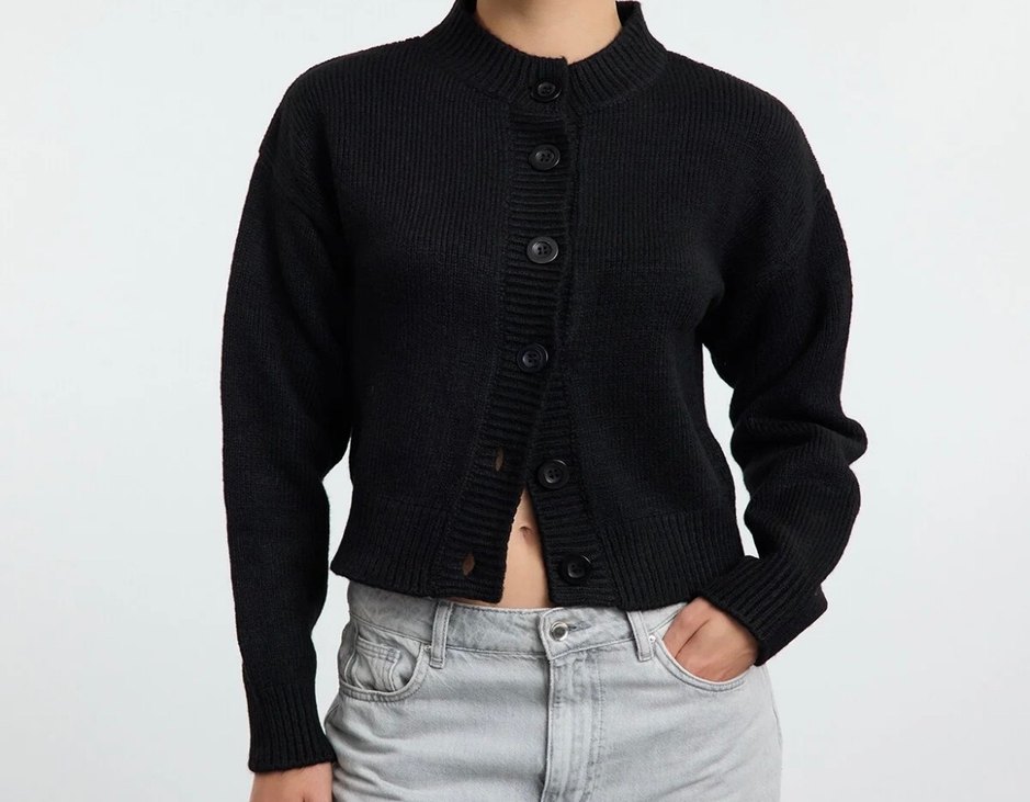 Düğmeli Siyah Yün Kadın Hırka - Görsel 2