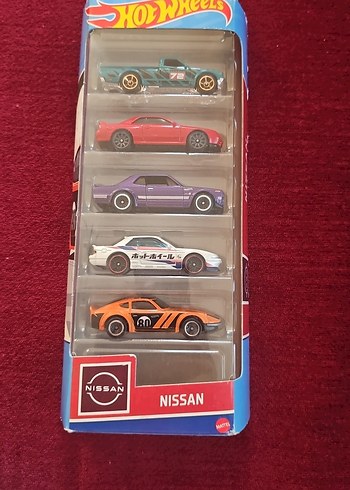 Hot Wheels Nissan 5'li set