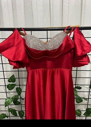 kadın kırmızı gece elbisesi - Görsel 3