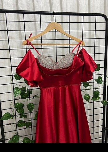 kadın kırmızı gece elbisesi - Görsel 2