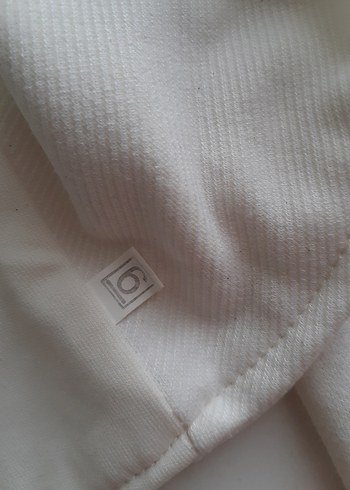 Kız Çocuk Beyaz Düğmeli Bolero - Görsel 3