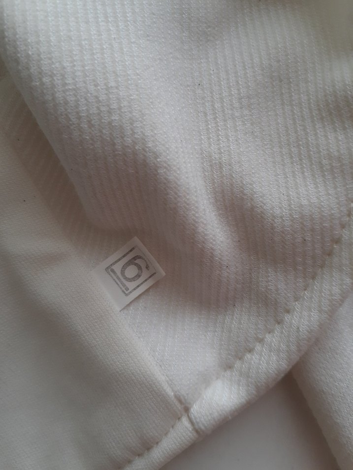 Kız Çocuk Beyaz Düğmeli Bolero - Görsel 3