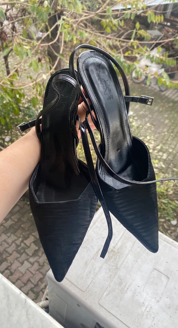 Siyah Yılan Desenli Topuklu Kadın Ayakkabı - Görsel 2