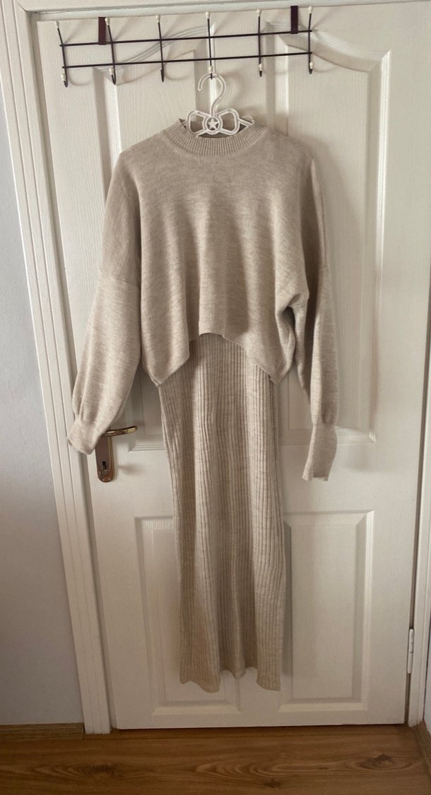 Bej Triko Uzun Kolsuz Kadın Elbise - Görsel 2