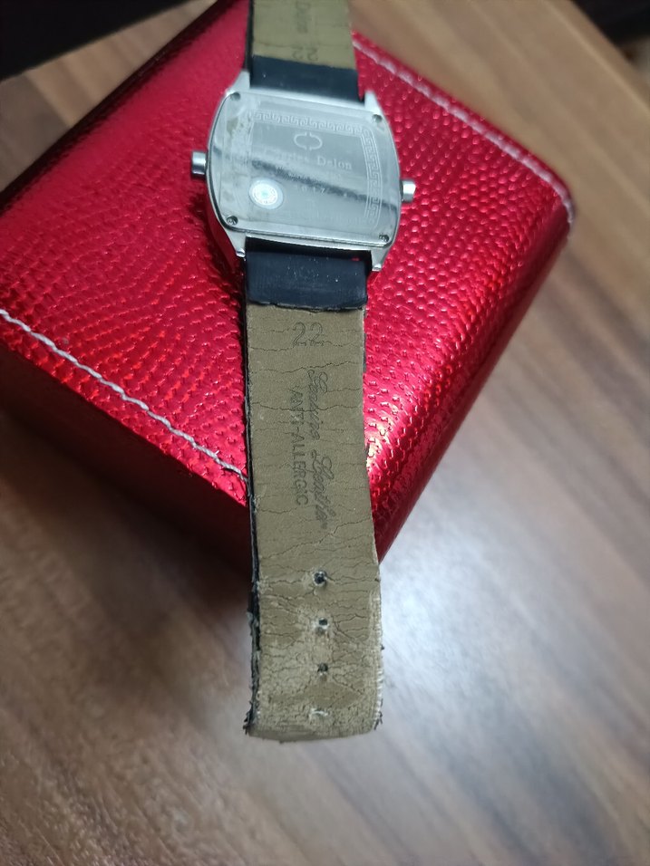 siyah Kemerli Kadın Kol Saati - Görsel 4