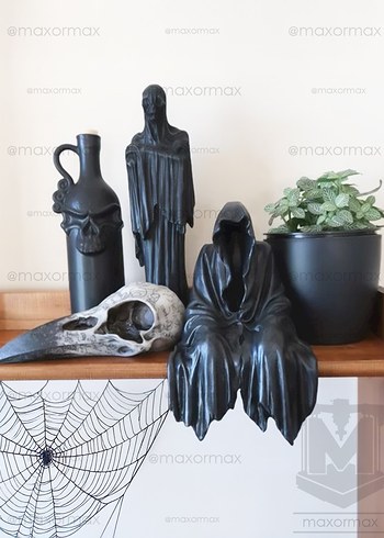 Gotik - Oturan Hayalet Figürü Biblo